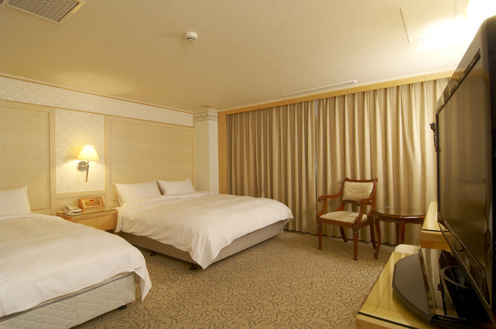 Golden Garden Hotel Тайбей Екстер'єр фото